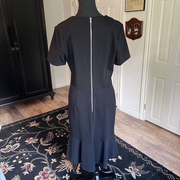 SET Classic Zip Black Dress - Picture 2 of 2